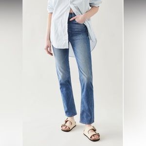 MOTHER High Waisted Rider Skimp Jeans in Cowboys Don't Cry Blue